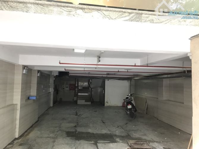 Cho thuê tòa VP mặt phố Nguyễn Quốc Trị. 110m2, xây 7 tầng, có hầm. Thang máy. Full - 4