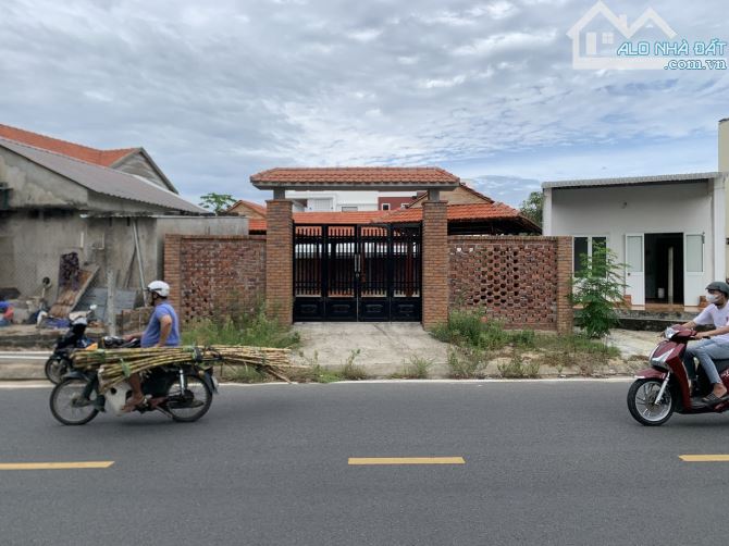 Bán đất mặt tiền biển Mỹ Khê Tịnh Khê Quảng Ngãi, 273m2 hướng Đông SHR giá 4190 triệu tl - 5