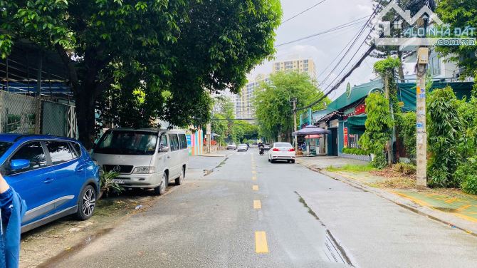 Bán nhà biệt thự làng Đại Học Thủ Đức đường Einstein P. Bình Thọ (1.613m2) 150 tỷ ~ 93tr - 5
