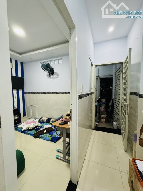 SIÊU PHẨM 72M2 NGANG 4.65 MÉT ĐÚC BTCT - NHÀ CỦA CÁN BỘ QUẬN 4 - 6