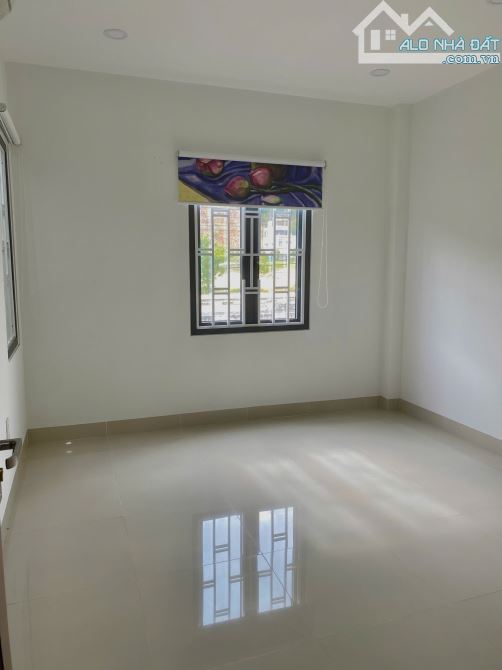 BÁN NHÀ ĐẸP 3 TẦNG TẠI HÒN RỚ 2, NHA TRANG - 4,5 TỶ, DT 90M2, 2 PN, FULL NỘI THẤT - 9