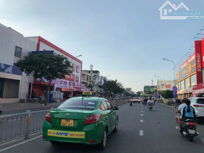 Bán nhà NGỘP MTKD 100m2(5x20) Cityland Trần Thị Nghĩ 5 lầu tặng DT 75 triệu chỉ 16.XX tỷ. - 9