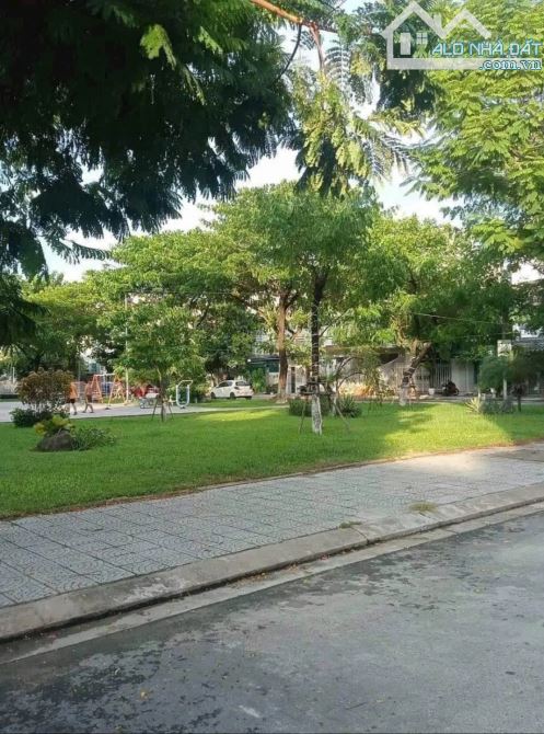 BÁN ĐẤT MT NGUYỄN TRỌNG NGHĨA SÁT BIÊN