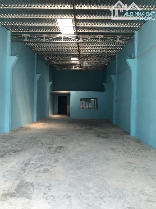 Cho thuê kho/mặt bằng 500m2 trống suốt tại mặt tiền Phan Văn Hớn, P. Tân Thới Nhất, Q. 12