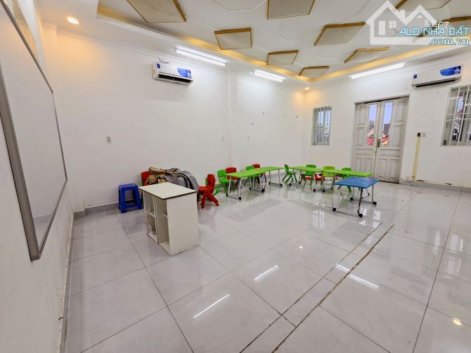 5,69 Tỷ - NHÀ_HOÀN_CÔNG 3LẦU Góc 2 Mặt Tiền KINH DOANH - Phường Long Bình Tân, BH-ĐN  ___