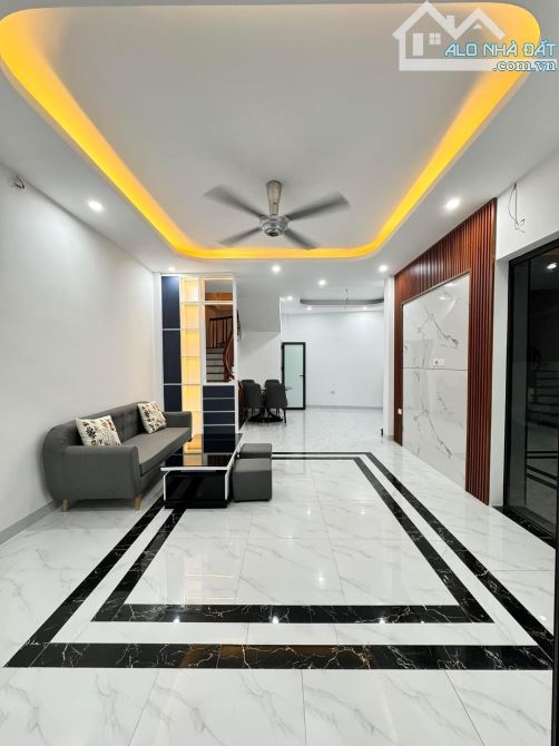 Nhà Đẹp Phố Nguyễn Đổng Chi Lô Góc Kinh Doanh Văn Phòng Thang Máy 40m 6t Nhỉnh 10tỉ