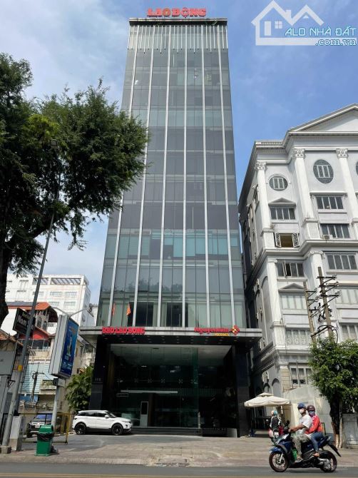 Chuyển nhượng tòa Building MT Điện Biên Phủ, Quận 1, DT: 21 x 36m - Hầm 10L HĐT 12 tỷ/năm