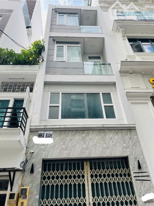 Bán nhà Nguyen Trai Q1 hẻm 8m, 3.3x10  4 Tầng mới toanh 10.5 tỷ TL