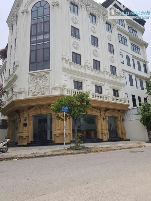 BÁN NHÀ, NGUYỄN PHONG SẮC, PHÂN LÔ 3 THOÁNG, HAI VỈA HÈ, KINH DOANH, VP, 62M2, MT 19M,