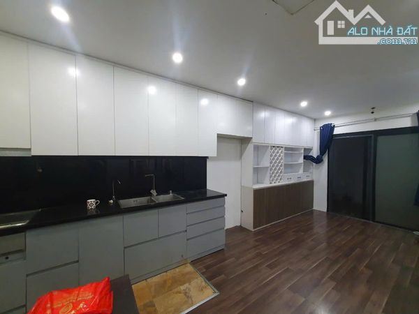 Căn hộ riêng biệt 75m², full nội thất, giá cực tốt 10.5 triệu/tháng, cách phố 20m