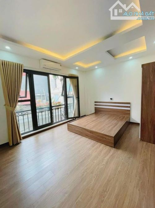 Bán nhà dòng tiền Hoàng Mai ô tô full đồ 45m2 giá 9 tỷ