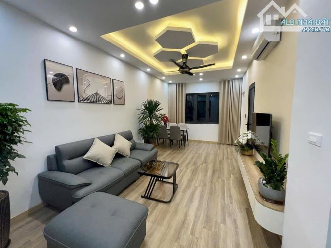 Bán Nhà Đào Tấn - Ô tô-Kinh Doanh-2 tầng - Diện tích 80 m2- giá 7.8 tỷ