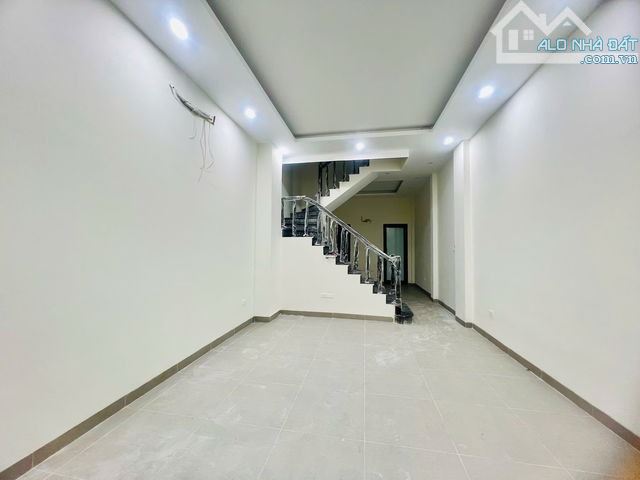 Bán nhà phố Thái Hà, Đống Đa, diện tích 40m2, 4 tầng, mặt tiền 4m,  giá chỉ hơn 13 tỷ