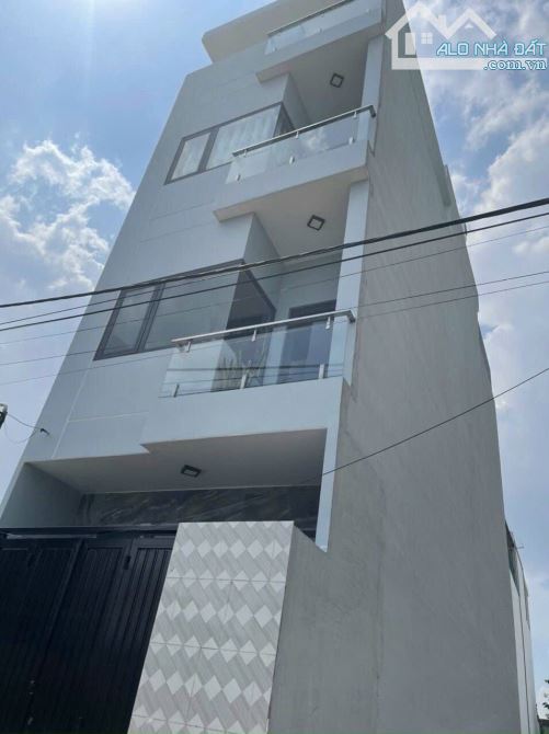Cần bán gấp nhà đường HOÀNG HỮU NAM P.long Thạnh Mỹ Q9,60m2,4 tầng lầu  giá chỉ 6 tỷ .