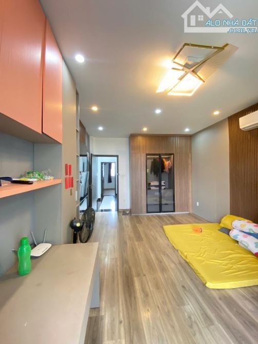 4 TẦNG-CHÁNH HƯNG  P5- Q8- CHỦ TẶNG NỘI NHẤT -DT: 4*16.5M- GIÁ 10 TỶ 2 - 10