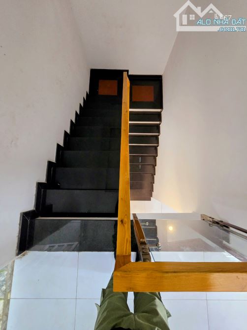 5,69 Tỷ - NHÀ_HOÀN_CÔNG 3LẦU Góc 2 Mặt Tiền KINH DOANH - Phường Long Bình Tân, BH-ĐN  ___ - 1