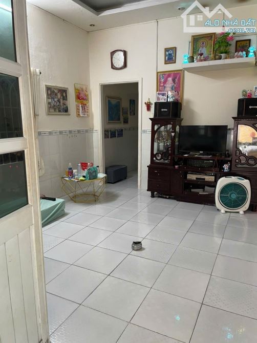 🎉HÀNG HIẾM 😱BÁN NHÀ CẤP 4 TÂN HIỆP -  HÓC MÔN 🏠 61M2 👉 2 TỶ 9 - 1