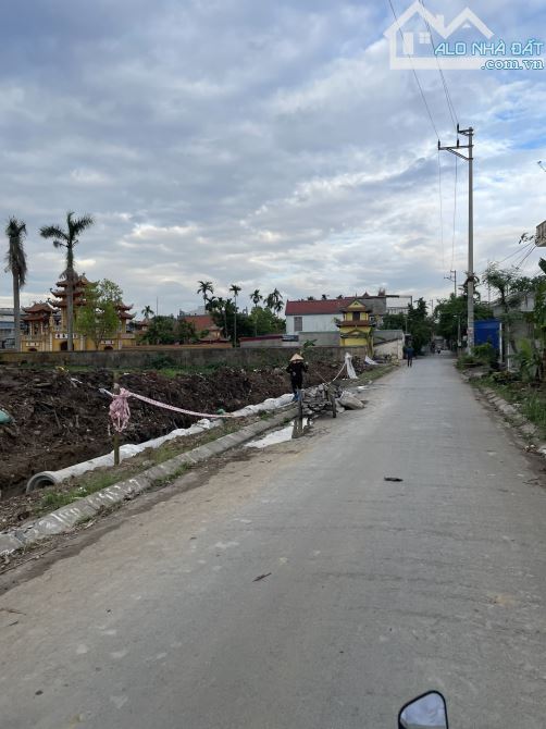 Ms Linh-Bán đất trục thôn Lương Quán- Nam Sơn đường đang làm lại vô cùng đẹp giá hấp dẫn - 1