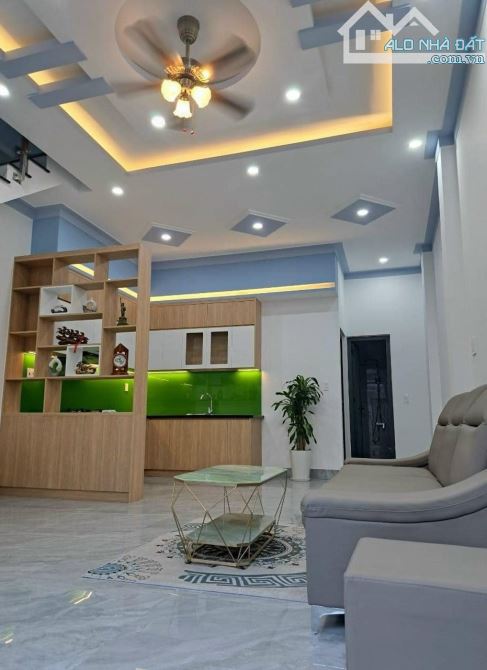 GẤP... CĂN NHÀ MÁI THÁI GIÁP PHƯỜNG TÂN PHONG 110M2 SỔ HỒNG RIÊNG - 1