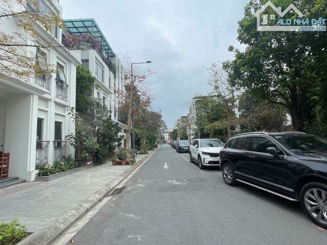 Biệt thự Nguyễn Huy Tưởng Thanh Xuân 150m2, Lô góc MT 8m vỉa hè,ô tô KD, VP nhỉnh 40 tỷ. - 1