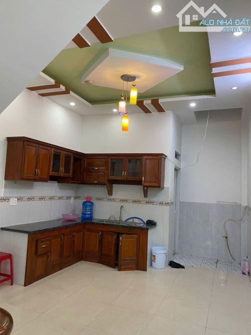 BÁN NHÀ HẺM XE TẢI THÔNG LÊ VĂN QUỚI, 62M2, 4 PN, P. KARAOKE, P. THỜ - 1