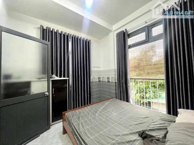 Nhà 3 tầng Kiệt ô tô Lý Nam Đế, An Hoà, TP Huế.  Dt: 100m2 Công năng: 3 phòng ngủ, 2wc, ph - 1