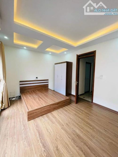 Bán nhà dòng tiền Hoàng Mai ô tô full đồ 45m2 giá 9 tỷ - 1