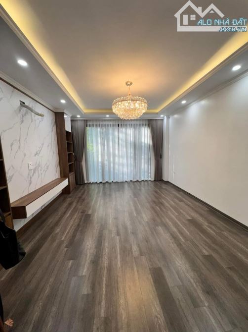 Bán nhà mới thang máy ôtô đỗ cửa ngõ thông 42m2 7 tầng - 1