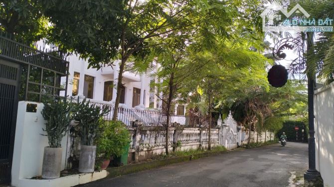 Cho thuê Villa Thảo Điền ( 25 x 20 ) 3 tầng. Giá 4.500 usd - 1