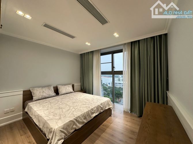 Cho thuê căn hộ Riverpark Premier, Phú Mỹ Hưng, 3 phòng, 141m². Giá: 50 triệu/tháng - 16