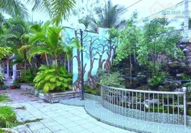 Mặt tiền Nguyễn Trãi, Phường 9, Cà Mau, ngang 28m, 2020m, chỉ 23 tỷ - 2