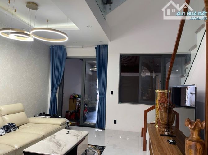 🏡🏡🏡Bán Nhà 1 Trệt 3 Lầu Hẻm Oto Trương Công Định 108M2 (5.7x19) - Giá: 11Tỷ - 2