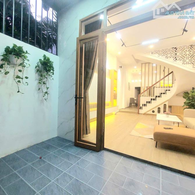 💥 Sát Mặt Phố, gần Tiểu học Huỳnh Ngọc Huệ, DT 65m2 x 2 TẦNG, 3 Phòng Ngủ – nhỉnh 3 tỷ - 2