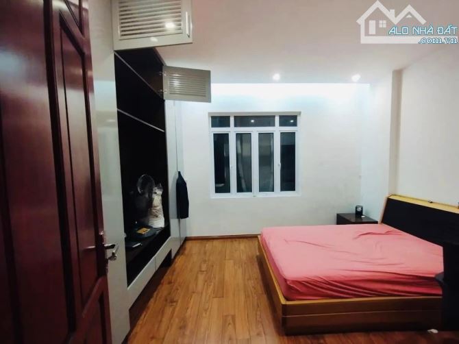 Bán nhà đệp ở ngay Lê Trọng Tấn Thanh Xuân. Sổ A4 57m, 5 tầng, MT5m Giá 17 tỷ Ô tô tránh - 2