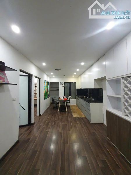 Căn hộ riêng biệt 75m², full nội thất, giá cực tốt 10.5 triệu/tháng, cách phố 20m - 2