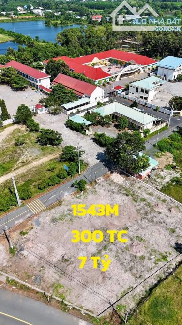 Bán lô đất 1.543m2 góc 2 mặt tiền gần biện Phước Hải - 3