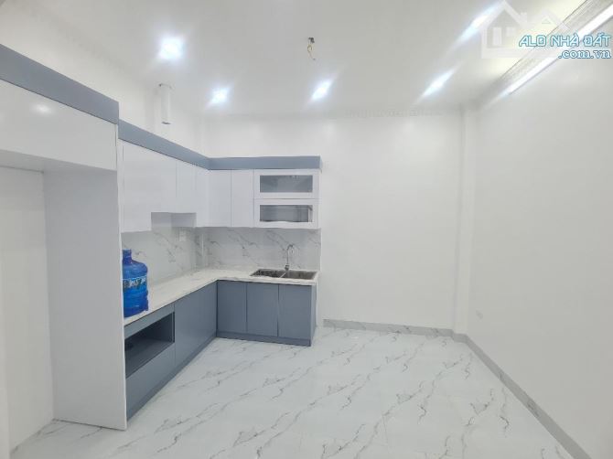 BÁN NHÀ MỚI KOONG THANH TRÌ, NGÕ RỘNG, GẦN CHỢ NGŨ HIỆP DT: 55/47 M2 - 3