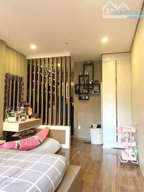 🔥 NHÀ 4 TẦNG 4x20,3 - LÂM VĂN BỀN - KẾ BÊN TRƯỜNG NGUYỄN HỮU THỌ - 9.5 TỶ TL - 4