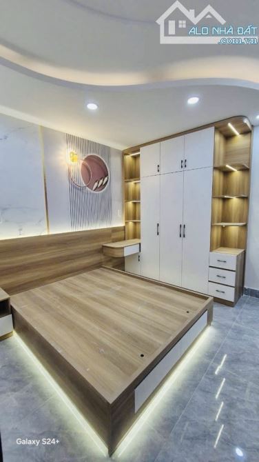 Ban nha Đường số 14, Phường Bình Hưng hòa A Quận Bình Tân. Dt 48m2 - 4 x 12 - 5 Tầng. Giá - 4