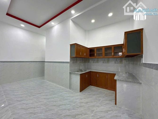 Bán căn nhà 160m2. MT đường nhựa ở Thị Xã Trảng Bàng  giá 630 triệu. - 4