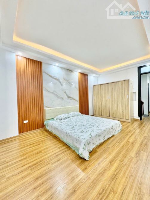 Bán Nhà Khương Trung - Thanh xuân , DT 45m2 x 5 tầng  , Giá hơn 8 tỷ , cách oto 15m - 4