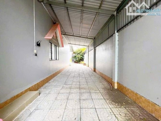 Gấp! Nhà Mới Diện Tích 310m2 Ngay Trung Tâm Thị Xã Trảng Bàng Gía 620 Triệu SHR.Bao Phí - 5