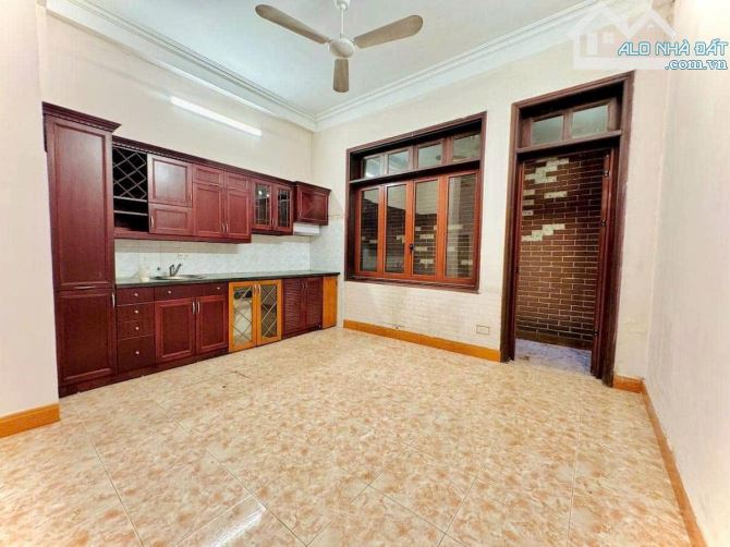 Phân lô oto tránh Kim Đồng, kinh doanh, sát hồ. Thông số vàng - 5