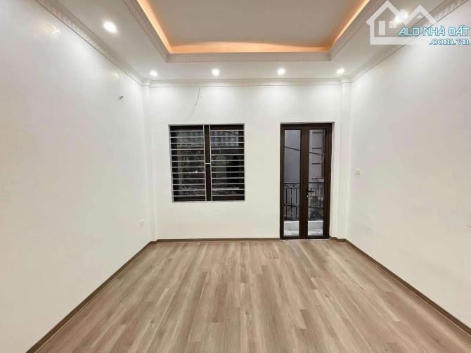 Phố Trần Thái Tông 42m2 5T- Kinh Doanh- Ô tô- Giá hơn 11 tỷ - 7