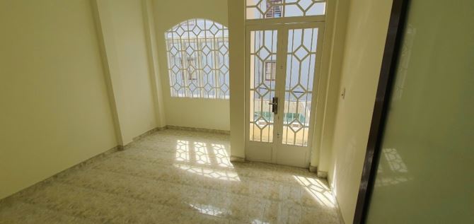tài sản bán gấp nhà mt số 218 Nguyễn Đình Chính DT 4x13,2 CN 55m2 3 tầng giá 9,2 tỷ - 8