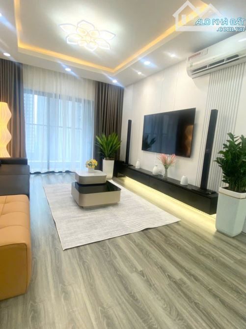 BÁN CĂN HỘ 3PN + 2WC Ở R1 KĐT GOLDMARK CITY, 126m, TẦNG TRUNG VIEW ĐẸP BAN CÔNG HƯỚNG MÁT - 9