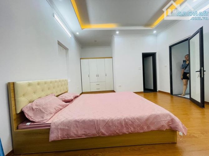 SIêu phẩm Cự Lộc-Thanh Xuân Gần phố. 37m 5 tầng 3PNKK chỉ 5,8 tỷ. Nhà đẹp ở luôn - 9