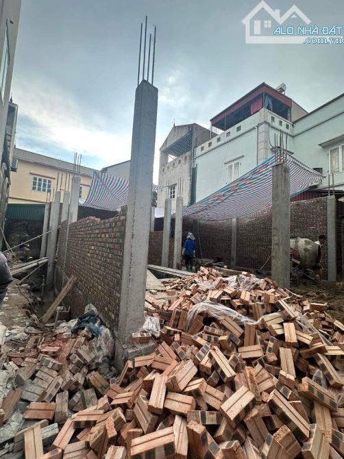 Bán nhà Đông La Hoài Đức lô góc gần vành đai 4