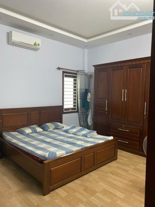 Bán nhà 4 tầng mặt tiền Nguyễn Quang Bích - DT 93m² (5x18.5m) - Giá 7.9 tỷ - Hải Châu