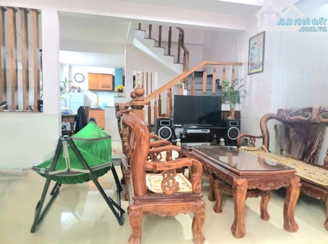 🔥 Bán Nhà 3 TẦNG gần ĐẠI HỌC DUY TÂN, Sân Bay, DT 65m2 ngang 5m, chỉ 3 tỷx
